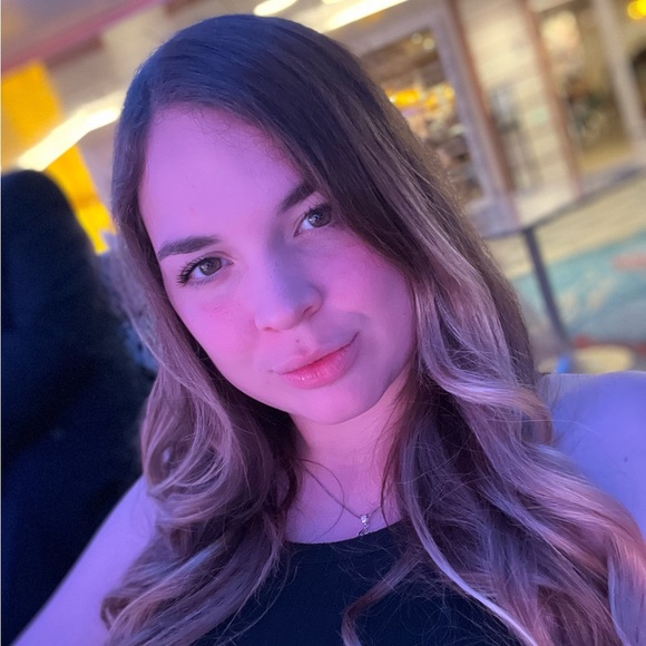 adrianaluttrell